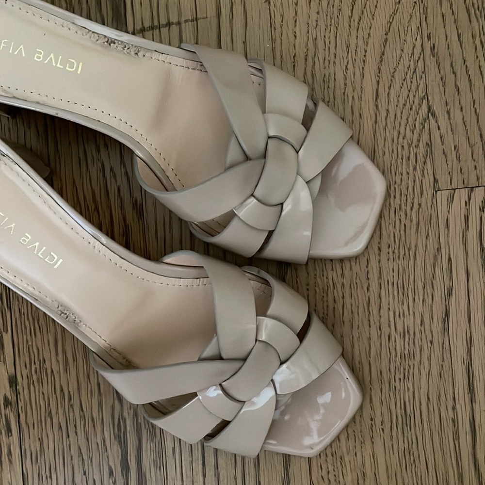 Beige short heel mule Sofia Baldi
